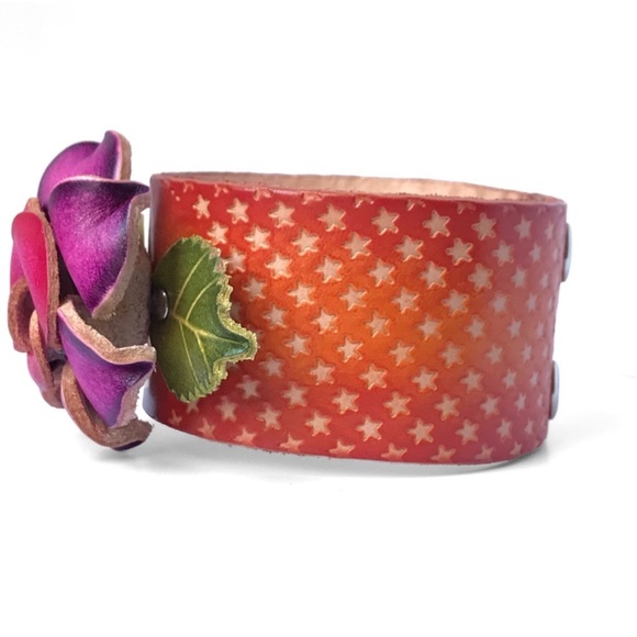 1 LEFT! RESTOCKED! Genuine Leather Handmade Handcrafted Floral Stars Bracelet - Picture 3 of 7